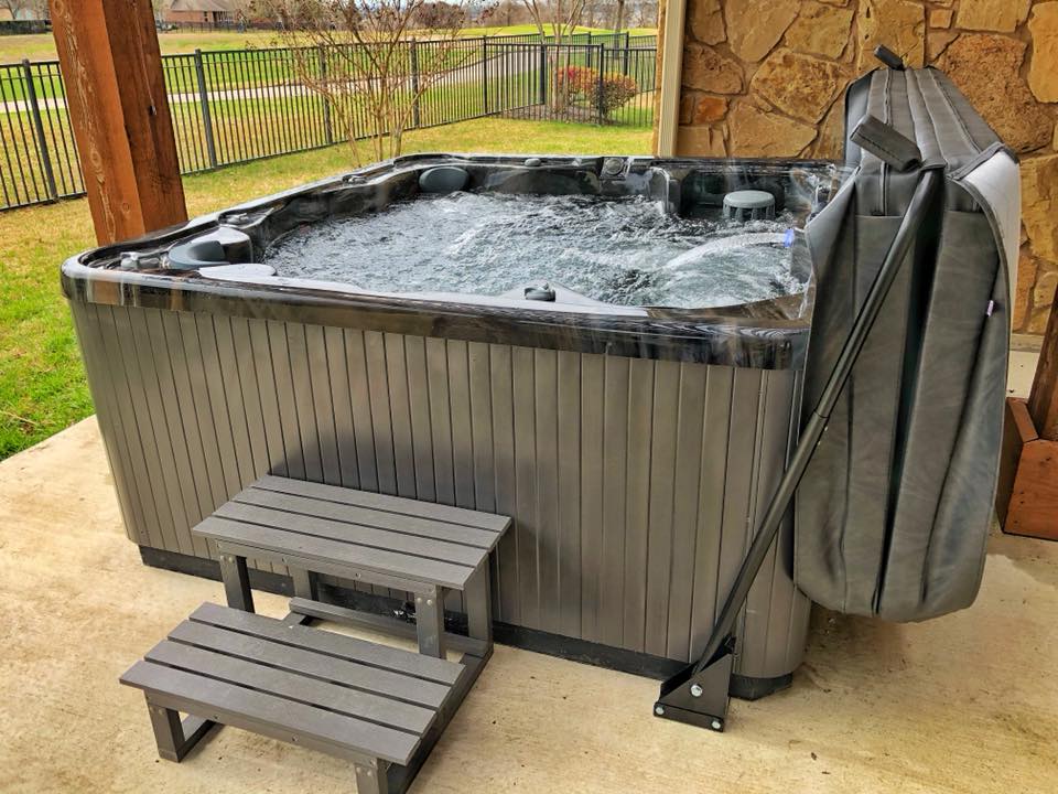 Buy Hot Tubs, Swim Spas & Cold Plunges in Connecticut Aqua Living