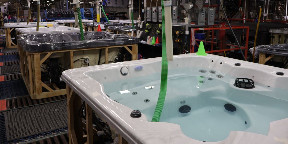 Hot tub and spa covers