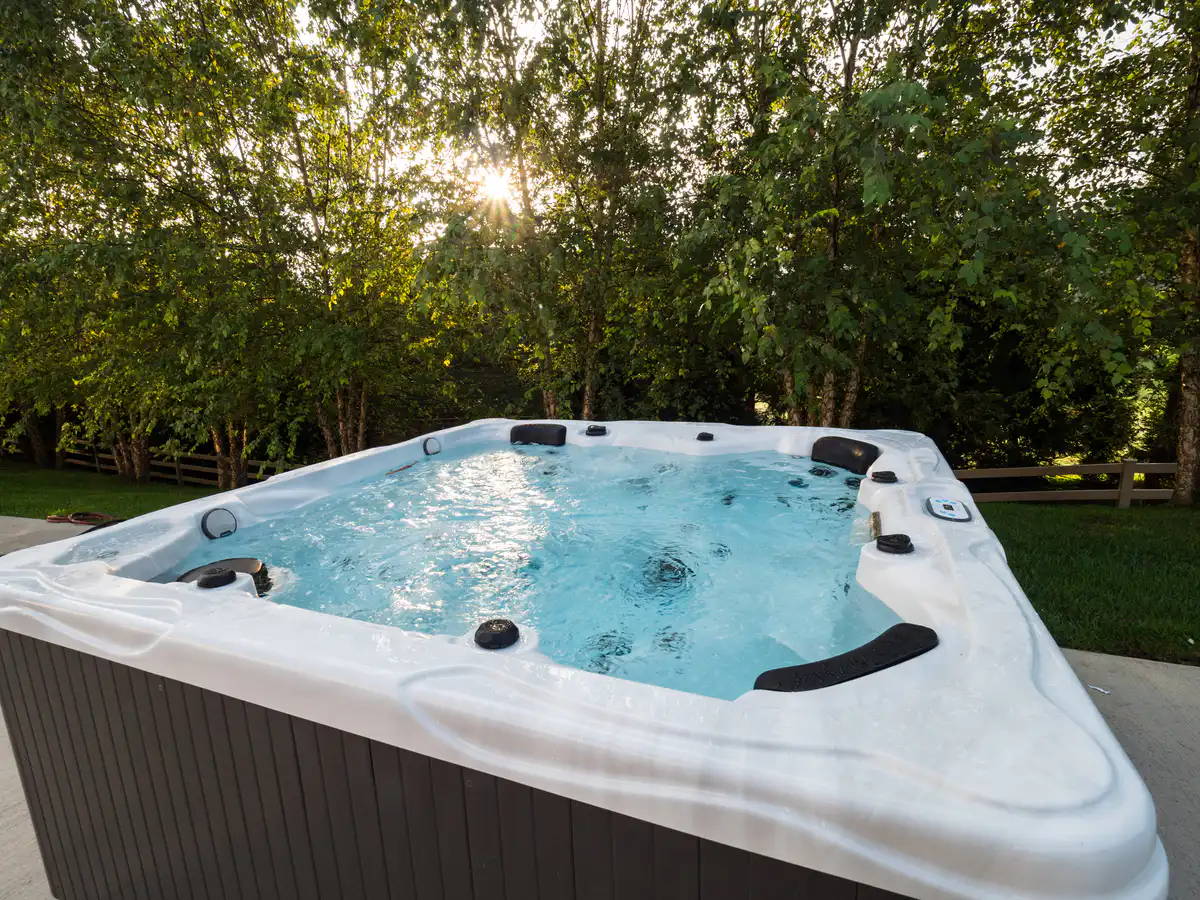Hot tubs and spas in Washington