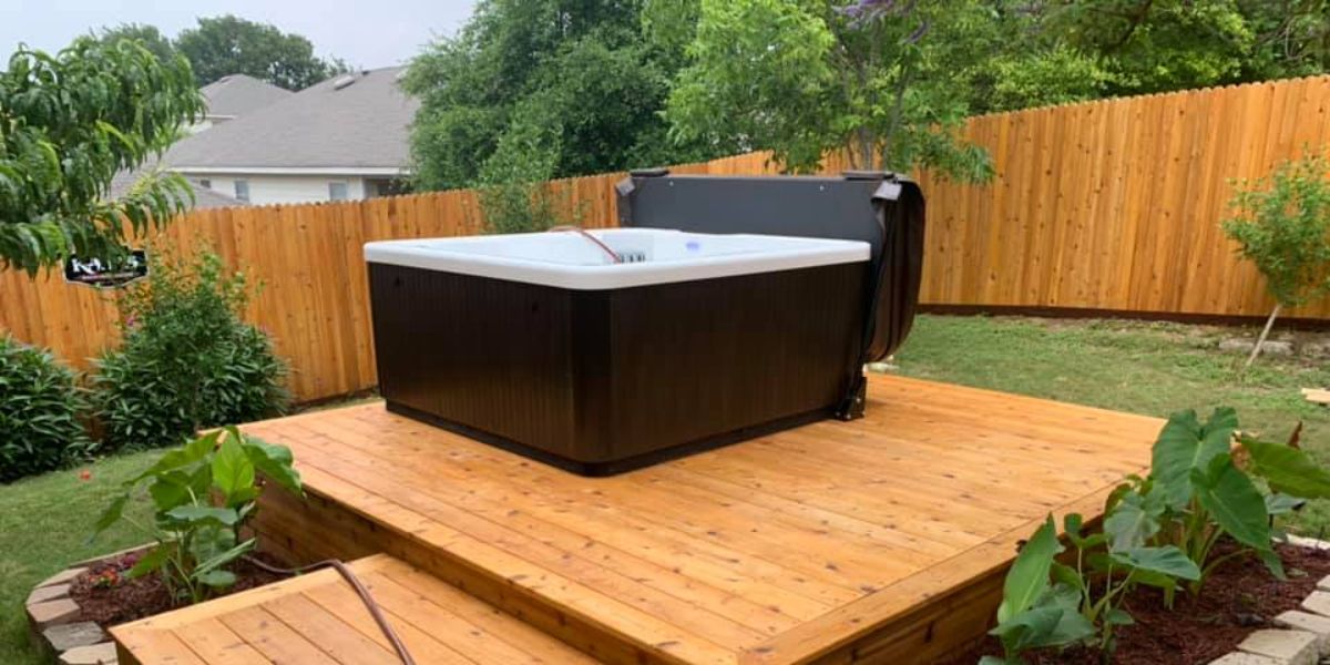 Hot tub and spa covers