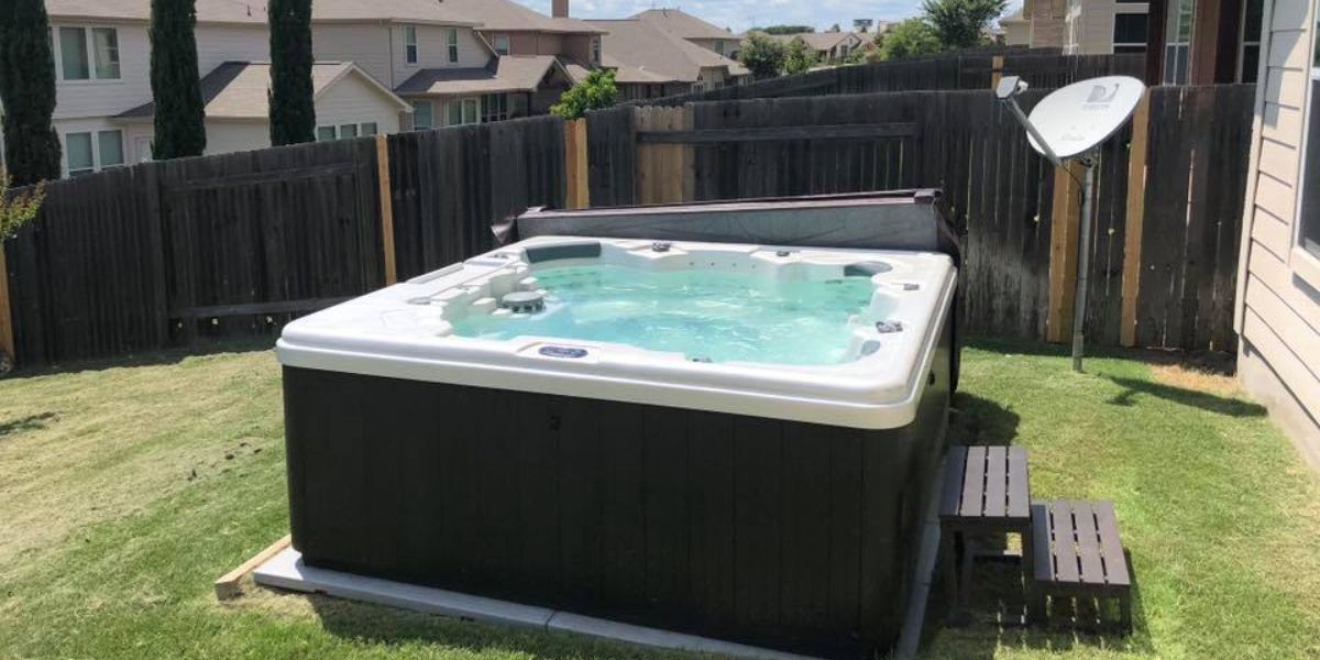 Hot tubs and spas in Ladson