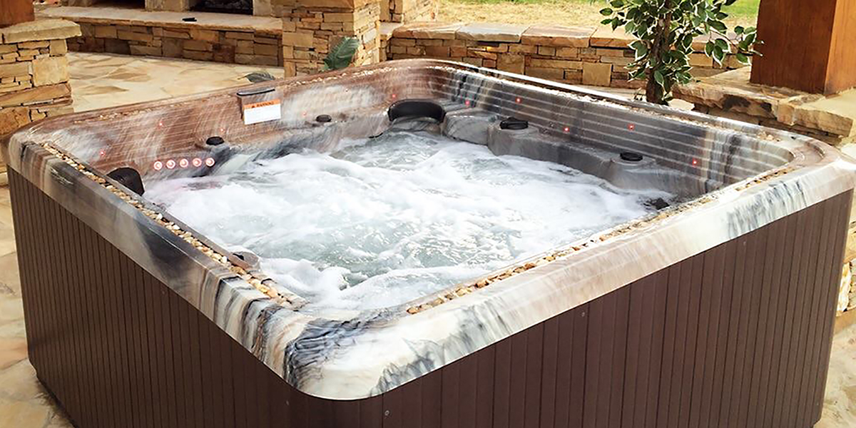 Energy efficient hot tubs 
