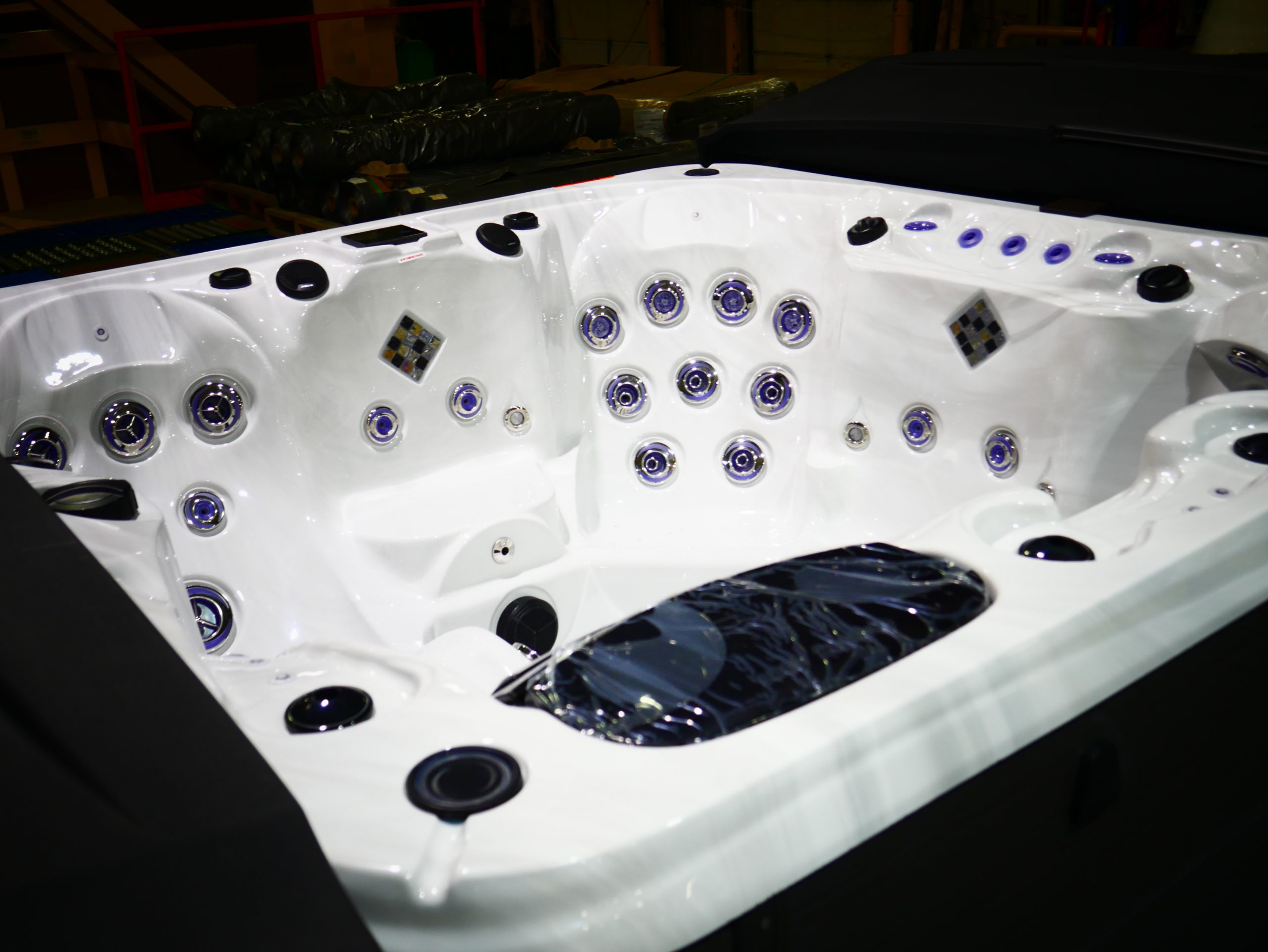 Catalina Luxury Carlton - Image 3