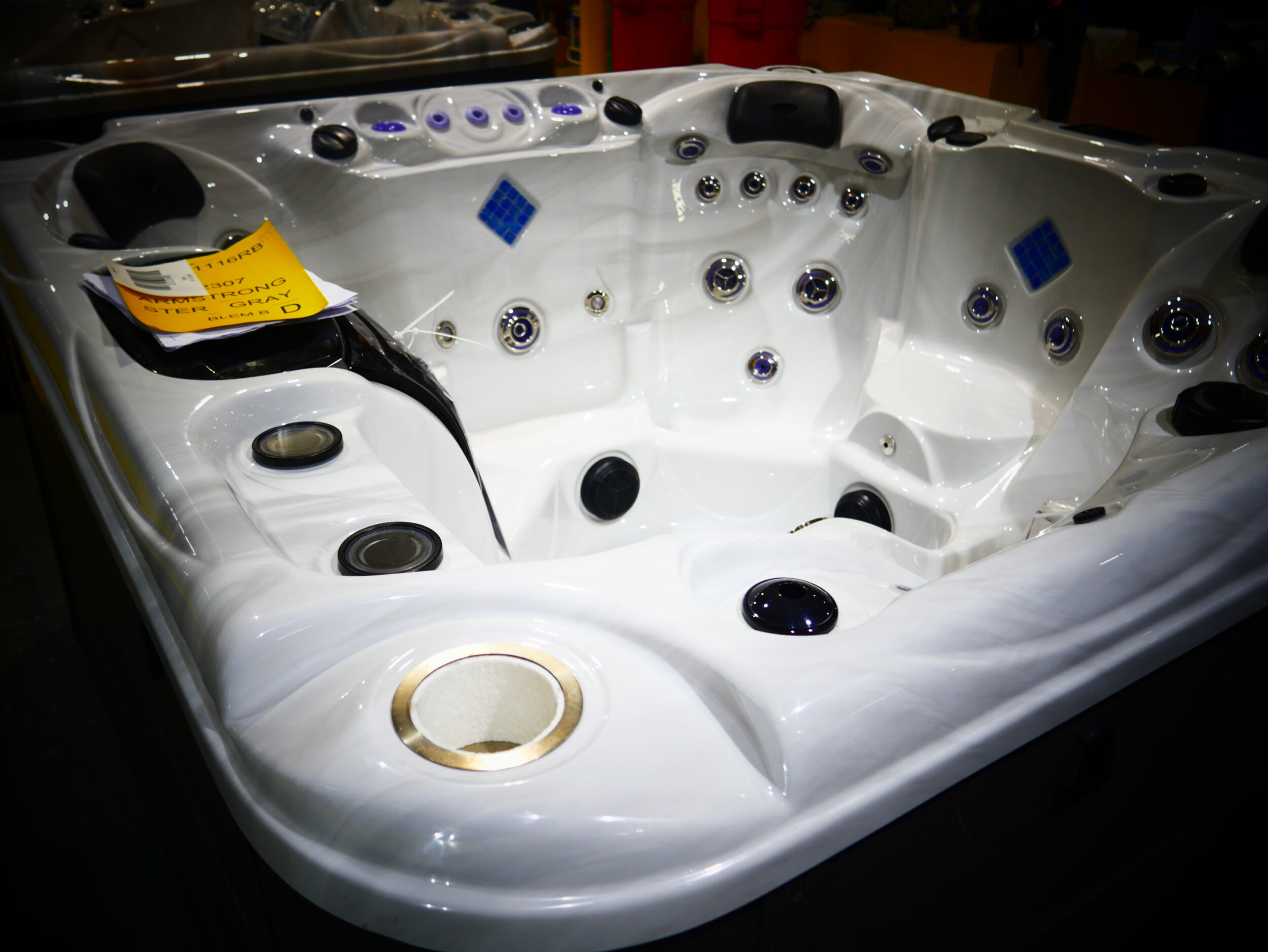 Catalina Luxury Armstrong - Image 2