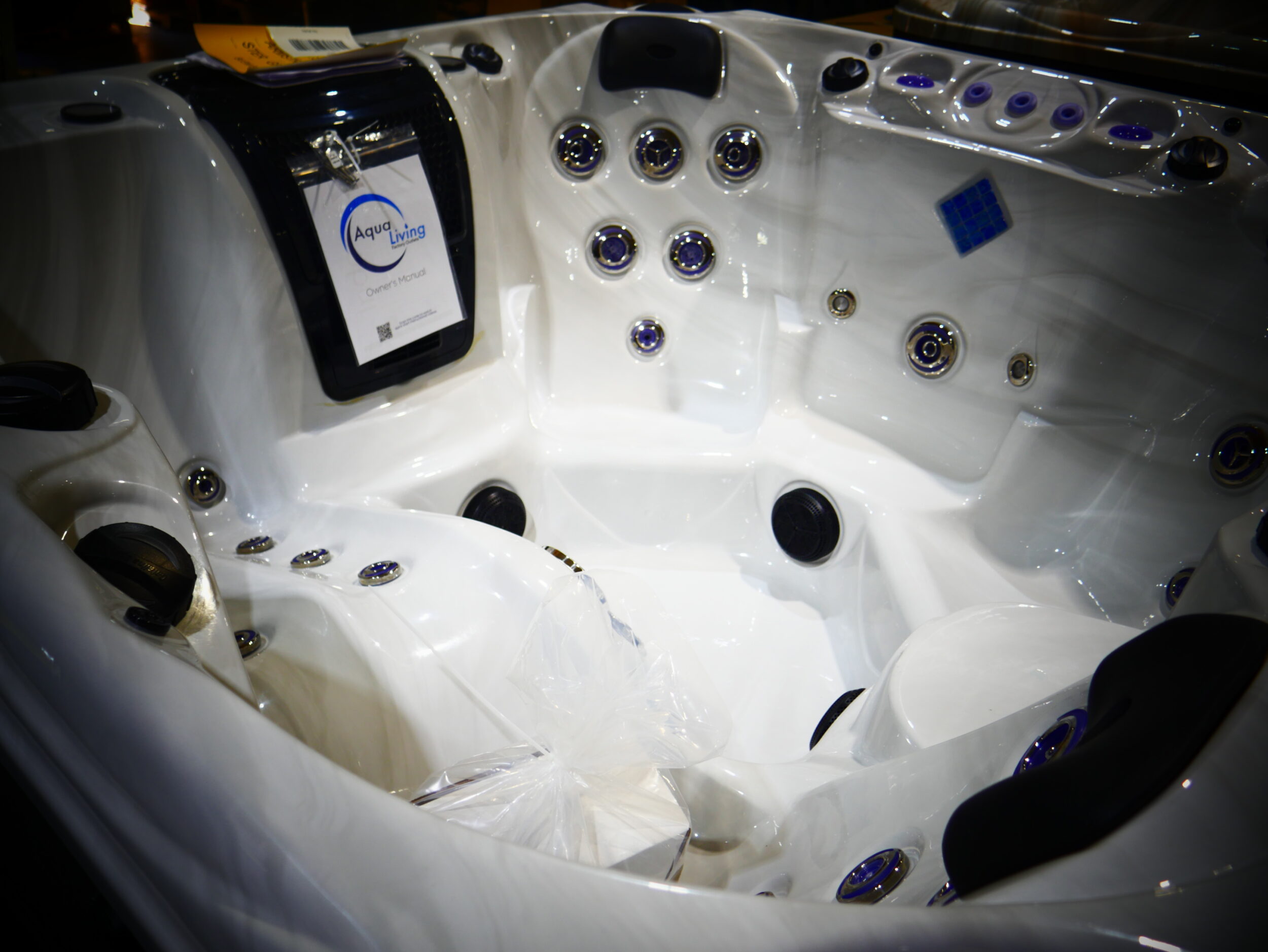 Catalina Luxury Armstrong - Image 4
