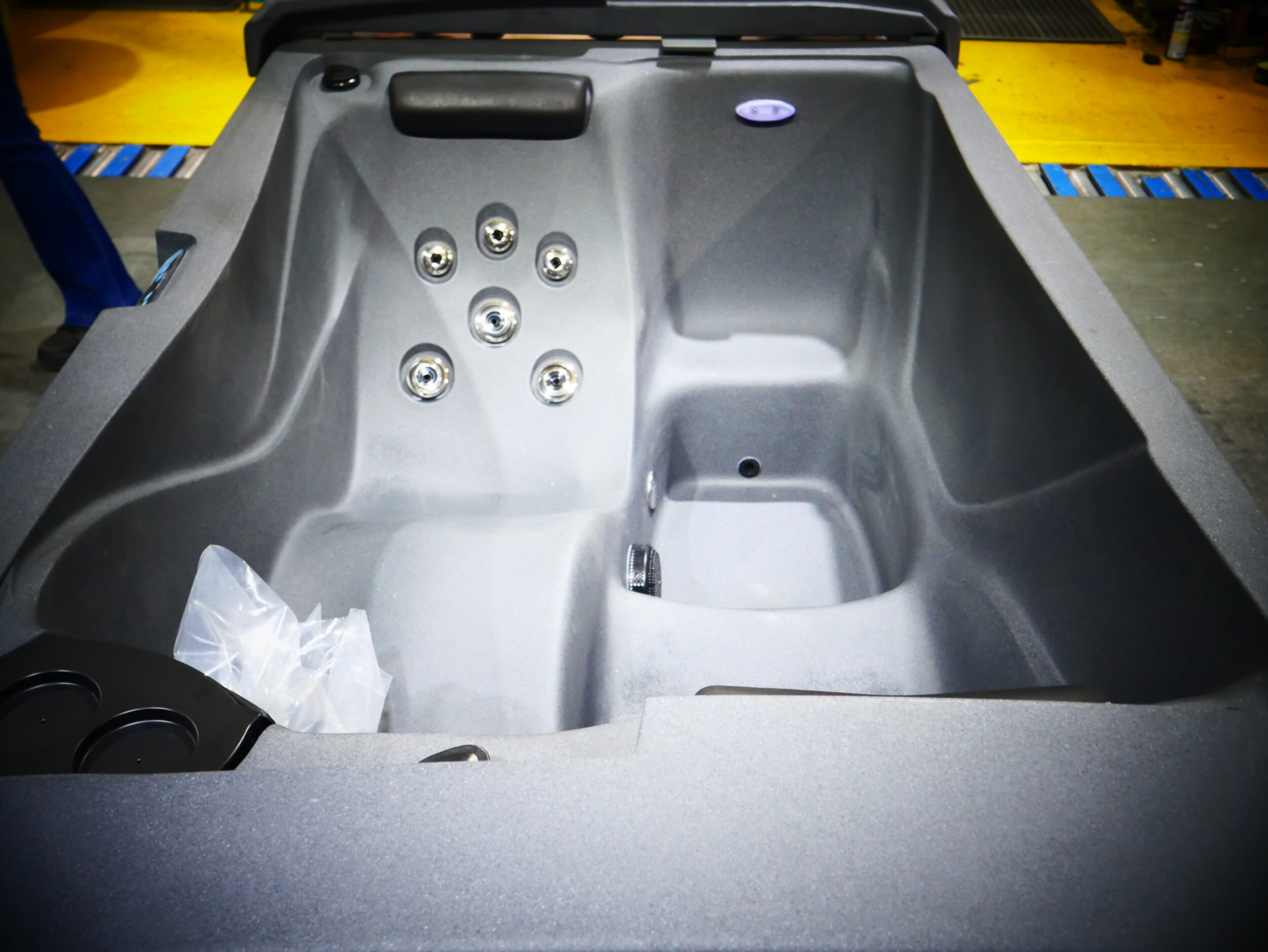 Tuff Spas TT-150 - Image 2